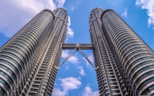 Lockdown Total, Malaysia Pakai Drone Deteksi Suhu Tubuh Warga