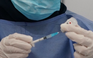 Amankah Pakai Vaksin AstraZeneca untuk Semua Warga 18 Tahun ke Atas DKI? Kemenkes Buka Suara