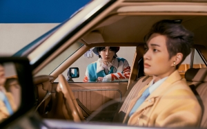 Key SHINee Tak Bisa Berhenti Ketawa Pamerkan Hadiah Cantik Tapi Tak Berguna dari Onew Ini  