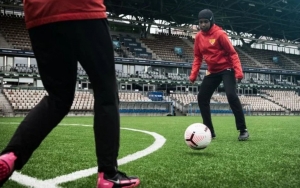 Asosiasi Sepak Bola Finlandia Bagikan Jilbab Gratis untuk Menarik Lebih Banyak Pemain