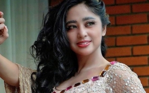 Dewi Persik 'Ngemis' Ketemu Denise Chariesta, Tuai Komentar Sinis?