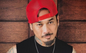 Beredar Foto Jerinx SID Tidur di Depan Toilet Penjara, Jadi Gunjingan Kondisinya Miris Banget