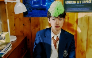 D.O. EXO Dipuji Ganteng Banget Saat Kenakan Kacamata Tanpa Bingkai