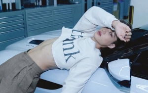 7 Potret Kai EXO dengan Crop Top yang Bikin Fans Jatuh Hati