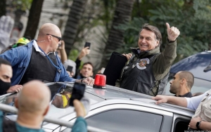 Presiden Jair Bolsonaro Didenda Usai Tak Pakai Masker Saat Pimpin Konvoi Ribuan Pengendara Motor