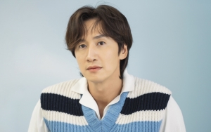 Resmi Hengkang, Lee Kwang Soo Berulang Kali Minta Maaf pada Member 'Running Man'
