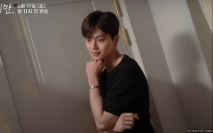 Song Kang Tatap Manis Sang Mantan Nevertheless Janjikan Ketegangan Song Kang Tatap Manis Sang Mantan Nevertheless Janjikan Ketegangan