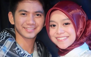 Rizki DA 'Drama' Nangis Pilu, Lesty Kejora Kepergok Unfollow Usai Lamaran