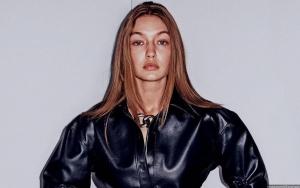Gigi Hadid Bicara Soal 'Jembatan Etnis', Merasa 'Terlalu Putih' untuk Pertahankan Darah Arab-nya