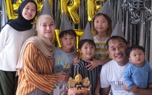 Zaskia Adya Mecca Ambyar Tak Bisa Peluk Sang Putri yang Nangis saat Isoman, Nekat Lakukan Ini