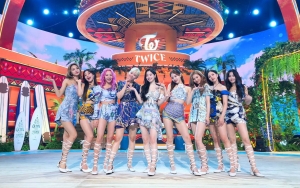 Member TWICE Ternyata Kaget Saat Bisikan 'JYP' Muncul Di Lagu Comeback 'Alcohol-Free', Kenapa?