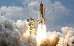Tiongkok Luncurkan Kru Astronot Pertama yang Akan Tinggal di Stasiun Luar Angkasa Baru