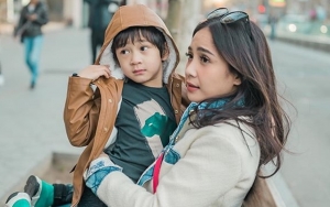 Nagita Slavina Jadi Sorotan Saat Antar Rafathar Sekolah, Baju Dituding Plagiat Ayu Ting Ting