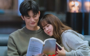 Park Bo Young dan Seo In Guk Makin Lengket Kayak Lem di 'Doom At Your Service'