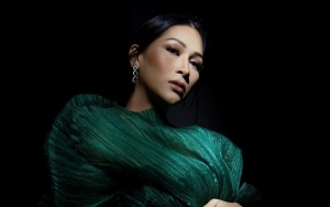 Pamer Perut Super Besar Jelang Melahirkan, Tata Janeeta Beri Tantangan Ini ke Netizen