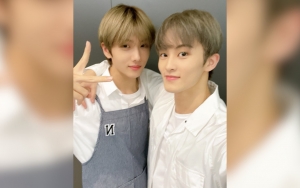 Mark NCT Bingung Saat 'Dijebak' Fans Pakai Puisi di Fan Sign, Jisung Beri Penjelasan