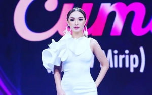 Zaskia Gotik Akui Masih Belajar Main TikTok, Anak Ikutan Joget Bikin Salfok