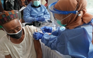 Vaksinasi COVID-19 di RS dan Faskes Kemenkes Kini Tak Pakai Syarat KTP Domisili