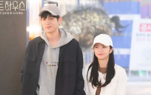 Makin Lengket, Kim Young Dae dan Kim Hyun Soo Asyik Jalan Berdua di Still Cut 'Penthouse 3'