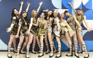 Pantai Hingga Kemah, Inilah Liburan Sempurna Yang Diidamkan Para Member TWICE