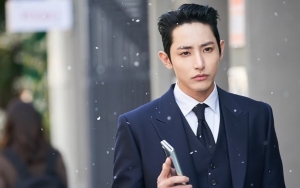 Bikin Meleleh di 'Doom at Your Service', Inilah 7 Potret Karismatik Lee Soo Hyuk 