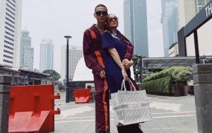 Isu Nikah Siri Beda Agama, Foto-Foto Agnes Monica Cantik 'Berhijab' Gemparkan Dunia Maya