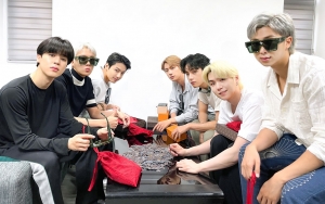 BTS Santuy Umbar Warna Celana Dalam, Aksi 'Vulgar' Jin Curi Perhatian
