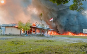 Massa Bakar Kantor Pemerintahan Di Yalimo Papua Diduga Karena Tak Terima Putusan MK Soal Pilkada