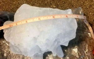 Hujan Batu Es di Texas Sebabkan Kerusakan Serius, Ukurannya Capai Sebesar Jeruk Bali