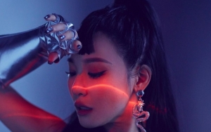 Diisukan Bakal Debut K-Drama, Intip 7 Potret  Tiffany SNSD Tampil Cantik Walau Nyentrik