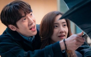Yoo Yeon Seok dan Shin Hyun Bin Ciuman Mesra di 'Hospital Playlist 2', Penggemar Langsung Histeris