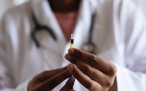 Pakar Imunisasi Sebut Efektivitas Vaksin COVID-19 Menurun Tehadap Varian Baru