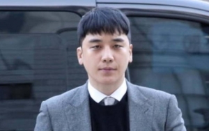 Kekeh Bantah Terlibat, Dispatch Beber Percakapan Bukti Seungri Beri Jasa Prostitusi