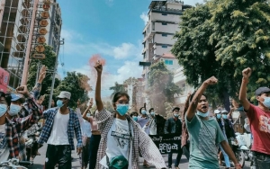 Petugas Kesehatan Protes Ke Junta Di Tengah Lonjakan COVID-19, Myanmar Larang Rakyat Ke Luar Rumah 