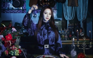 Cerita Kelewat Seru, Song Ji Hyo Akui Tak Bisa Tolak Jadi Penyihir di 'The Witch's Diner'