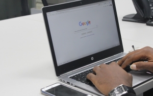 Reaksi Pemimpin Hong Kong Usai Google Hingga Twitter Ancam Angkat Kaki