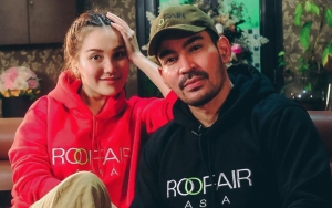 Ayu Ting Ting Ngebet Ingin Dinikahi Robby Purba, Tak Segan Pegangan Tangan Terus Sepanjang Video