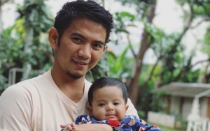 Hempas Isu Tes DNA, Begini 7 Potret Kedekatan Rizky DA dan Sang Anak