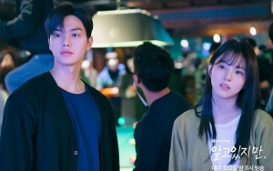 Song Kang Tunjukkan 2 Tipe Tatap Han So Hee di Still Cuts Baru 'Nevertheless', Suka Mana?
