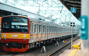 Perhatian! Penumpang KRL Harus Bawa STRP Mulai 12 Juli 2021