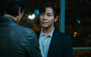 Jadi Circus Man, Lee Kyu Hyung Tampil Ngeri di Poster 'Voice 4'