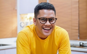 Arief Muhammad Cari Sosok Kuli Bangunan Yang Dipecat Lantaran Tak Pakai Masker, Ungkap Kendalanya