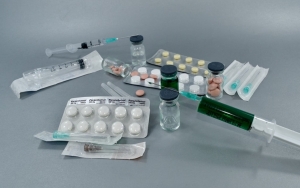 Pemerintah Bakal Bagi 300 Ribu Paket Obat untuk OTG COVID-19 Mulai Rabu