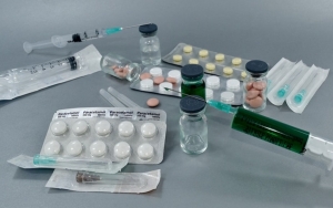 Menkes Pastikan Indonesia Akan Impor Obat Terapi COVID-19 Secara Bertahap