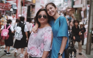 Mikha Tambayong Pamer Lulus S2 dari Harvard University, Dipersembahkan Untuk Mendiang Ibu