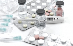 Menko PMK Sebut Pemerintah Akan Terus Awasi Distribusi Obat Terapi COVID-19