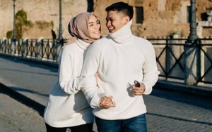 Citra Kirana Pamer Body Goals 'Hempas' Wenny Ariani, Rezky Aditya Langsung Peluk Mesra