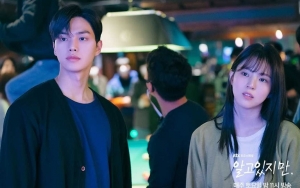 Bak 'Lovestagram', Song Kang dan Han So Hee Gantian Abadikan Foto di Promosi 'Nevertheless'
