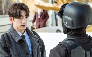 Tato Punggung Jinyoung GOT7 di 'The Devil Judge' Mendadak Jadi Perbincangan Karena Hal Ini