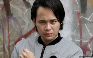 Anak Lelang Gitar Mendiang Deddy Dores Demi Biaya Pengobatan Sang Ibunda